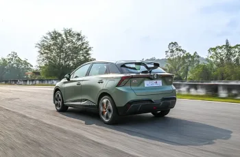 MG ขึ้นแท่นผู้นำยอดจดทะเบียน EV 4 เดือนติด ชู “EV LIFETIME WARRANTY” มัดใจลูกค้า