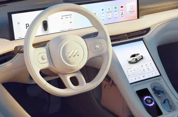 MG IM5 เป็นเวอร์ชันพวงมาลัยขวาของ IM L6