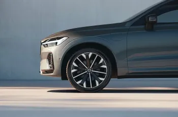Volvo เตรียมเปิดตัว The Refreshed XC60 Recharge 