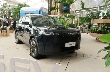JAECOO 5 EV ส่งมอบ 5,000 คัน! ตอกย้ำ Best Price Guarantee เริ่ม 5.49 แสนบาท ก่อน Motor Expo 2025