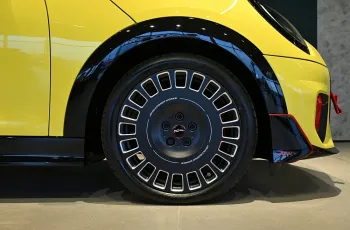 mini-jcw-convertible-5027-re-e7de