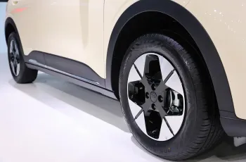 GEELY EX2 ปี 2025 ประกาศราคาเริ่ม 3.99 แสนบาท