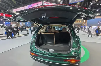 DFSK E5 Plus เอสยูวีปลั๊กอินไฮบริด 7 ที่นั่ง เริ่มต้น 7.99 แสนบาท