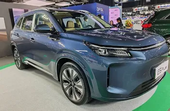 DFSK E5 Plus เอสยูวีปลั๊กอินไฮบริด 7 ที่นั่ง เริ่มต้น 7.99 แสนบาท