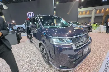 Honda STEP WGN e:HEV 2025