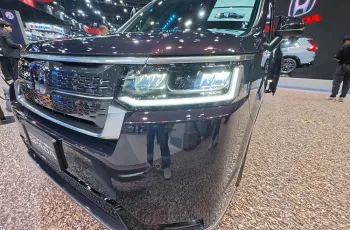 Honda STEP WGN e:HEV 2025