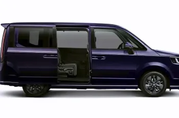 step-wgn-ehev-spada-twilight-mist-black-pearl-door-51d6