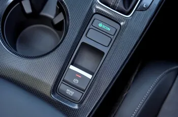 honda-civic-ehev-el-int-14-5207