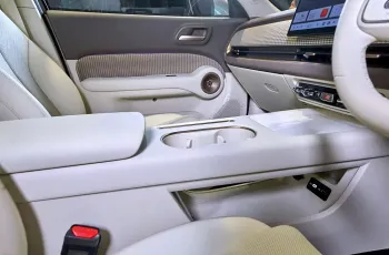 09-ora-5-global-debut-14-8f93