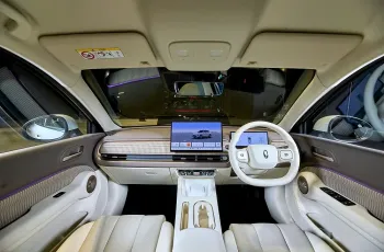 11-ora-5-global-debut-12-a98c