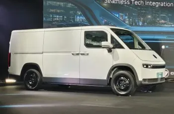 CP FOTON เปิดตัวรถตู้ไฟฟ้า eView Connect พร้อมจับมือ Huawei และ Spark EV เสริมแกร่งระบบนิเวศ EV ในไทย