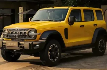 GWM Tank 300L 2026 เปิดตัวอย่างเป็นทางการในจีน เสริมรุ่น PHEV ฐานล้อยาว วิ่งไฟฟ้าไกล 200 กม. พร้อมระบบ Hi4-Z ใหม่