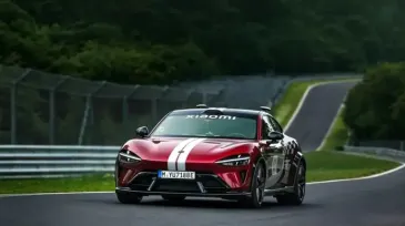 Xiaomi YU7 GT สร้างประวัติศาสตร์! วิ่งอัตโนมัติเต็มรูปแบบรอบ Nürburgring ครั้งแรก ทำเวลา 10 นาที 29.483 วินาที