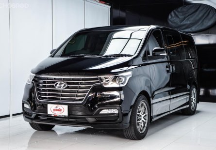 ขายรถ Hyundai GrandStarex 2.5 VIP ปี 2018จด2019