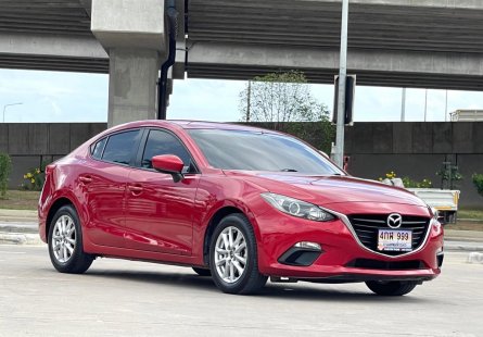 2014 Mazda 3 2.0 E รถเก๋ง 4 ประตู ออกรถ 0 บาท
