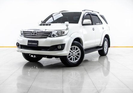 1A657 Toyota Fortuner 2.5 G 2013