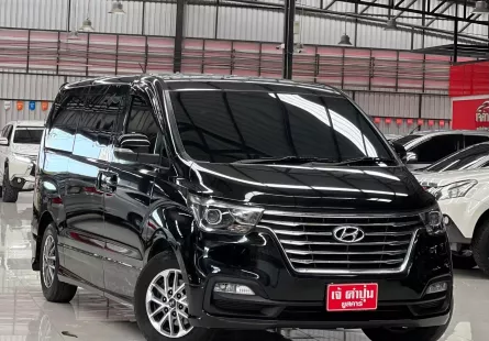 2018 Hyundai H-1 2.5 Elite รถตู้/van รถสวย