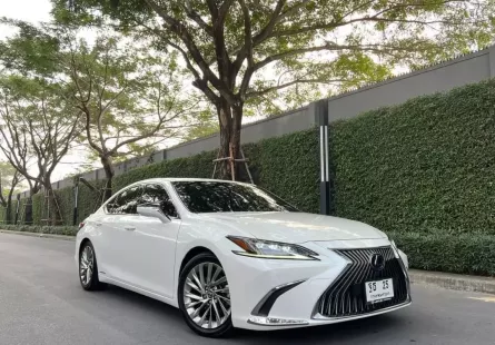 2019 Lexus ES300h 2.5 Grand Luxury รถเก๋ง 4 ประตู รถบ้านมือเดียว ไมล์แท้ เจ้าของขายเอง 