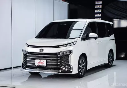 ขายรถ Toyota Voxy 2.0 ZS ปี 2022