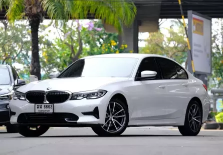 2019 BMW 320d 2.0 Sport รถเก๋ง 4 ประตู ออกรถง่าย รถบ้านไมล์แท้ 