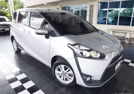 2018 Toyota Sienta 1.5 G V ประตูสไลด์ไฟฟ้า รถสวยจองให้ทัน
