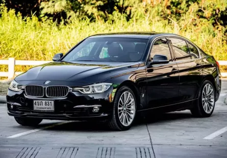 2017 BMW 330E 2 รถเก๋ง 4 ประตู รถสวย