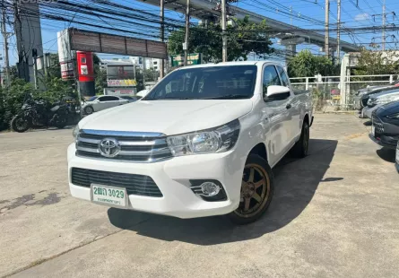 2018 Toyota Hilux Revo 2.4 J รถกระบะ 