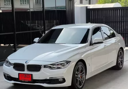 2018 BMW 330E 2 รถเก๋ง 4 ประตู รถสภาพดี มีประกัน ไมล์น้อย เจ้าของฝากขาย 