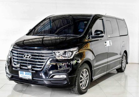 2018 Hyundai H-1 2.5 Elite รถบ้านแท้ ดอกเบี้ยพิเศษ รถสวยตรงปก