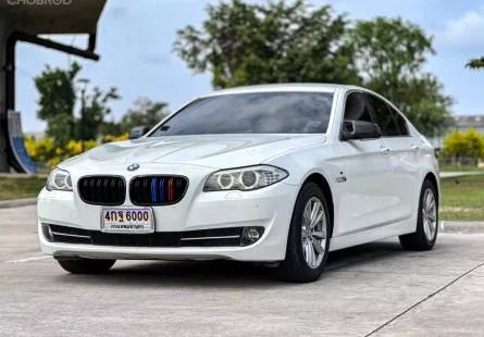 2013 BMW SERIES 5 520i โฉม F10 ปี10-16 สีขาว เกียร์ออโต้ เลขไมล์เฉลี่ย 15,000 km ต่อปี 