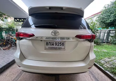 2019 Toyota Fortuner 2.4 V SUV รถบ้าน