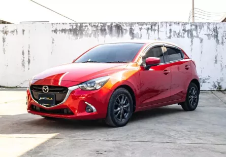 2020 Mazda2 1.3 High Connect Sports รถสวยพร้อมใช้งาน ไม่แตกต่างจากป้ายแดงเลย สีแดงจี๊ดจ๊าดสวยเข้มมาก