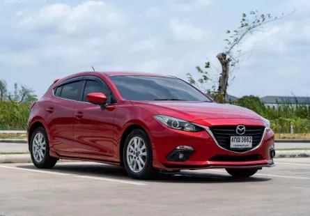 Mazda 3 2.0 C ผ่อนสบาย ภายในใหม่สะอาด พร้อมใช้งาน เซอร์วิสให้ใหม่ ประวัติศูนย์ตรวจสอบได้