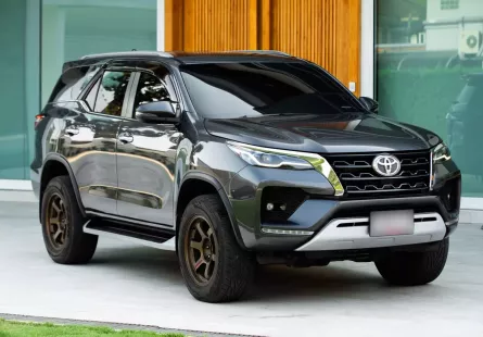 ขายรถ Toyota Fortuner 2.4 V ปี 2021