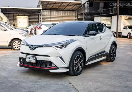 2019 Toyota C-HR 1.8 HV Hi suv  ฟรีดาวน์