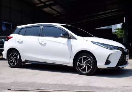 Toyota yaris Sport เครื่อง 1.2 cc ปี 2021 วิ่ง 4x,000 กม  สีขาว 