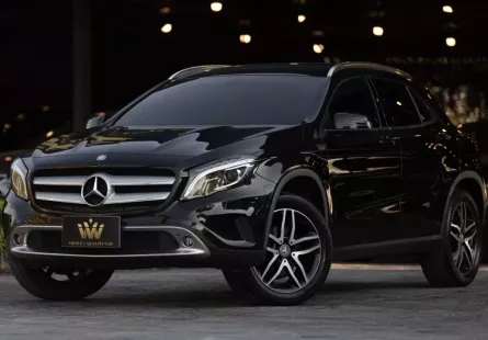2016 Mercedes-Benz GLA200 1.6 SUV ออกรถง่าย ได้รถไว ต้องจองให้ทัน