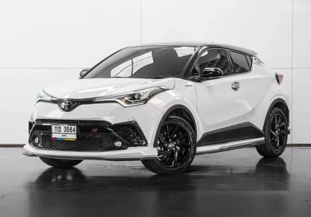 2022 Toyota C-HR GR Sport รถเก๋ง 5 ประตู ดาวน์ 0%