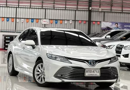 2019 Toyota CAMRY 2.5 HEV Premium รถเก๋ง 4 ประตู 