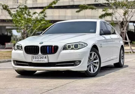 2013 BMW SERIES 5, 520i รถสวย พวงมาลัย multifunction เครื่อง เกียร์สมบูรณ์พร้อมใช้งาน