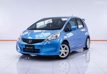 5A667 Honda JAZZ 1.5 V รถเก๋ง 5 ประตู 2013 