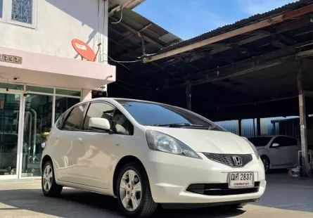 Honda Jazz 1.5V รถบ้านสภาพเยี่ยมปี09