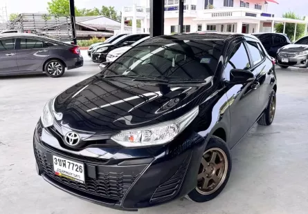 2019 Toyota YARIS 1.2 E รถเก๋ง 5 ประตู 