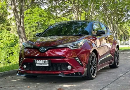 ขาย รถมือสอง 2018 Toyota C-HR 1.8 HV Mid รถเก๋ง 5 ประตู 