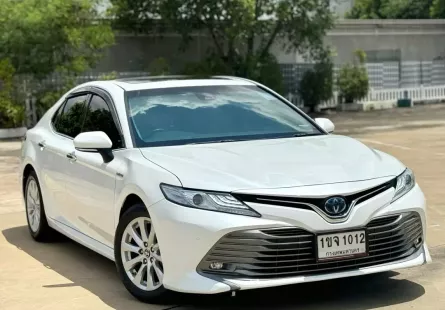2020 Toyota CAMRY 2.5 HEV Premium Luxury รถเก๋ง 4 ประตู รถบ้านแท้ ไมล์น้อย 