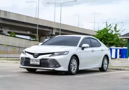 ขายรถ Toyota Camry 2.0 G ปีจด 2021