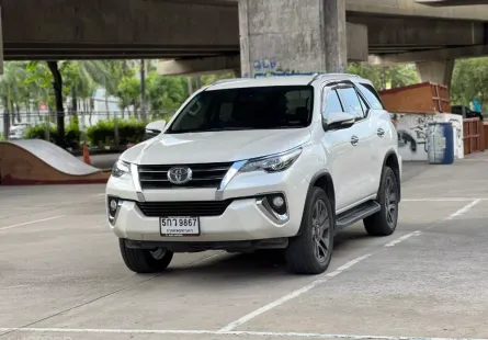 2016 Toyota Fortuner 2.4 V SUV รถสวย เดิม ฟรีดาวน์