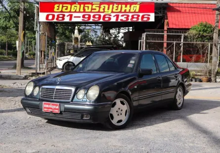 1996 Mercedes-Benz 230E 2.3 Classic รถเก๋ง 4 ประตู 