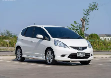 2010 Honda JAZZ 1.5 SV i-VTEC รถเก๋ง 5 ประตู เจ้าของขายเอง