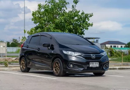 2019 Honda JAZZ 1.5 S i-VTEC รถเก๋ง 5 ประตู ดาวน์ 0%